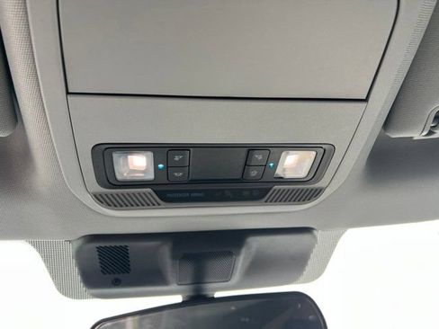 Used 2025 Ford F350 XL AWD/4WD image 21