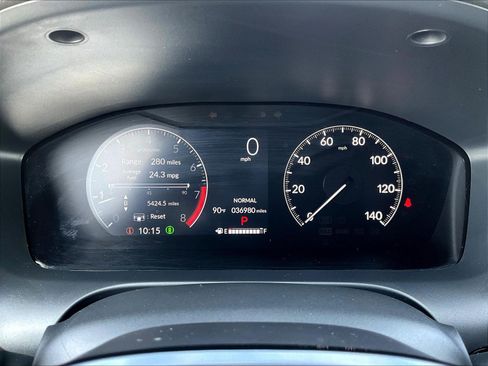 Used 2025 Honda HR-V Sport image 13