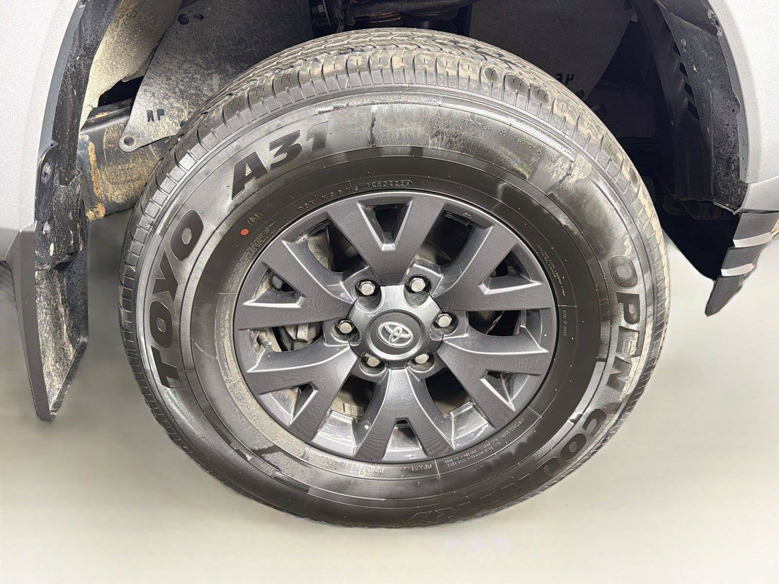 Used 2023 Toyota Tacoma SR5 AWD/4WD image 35