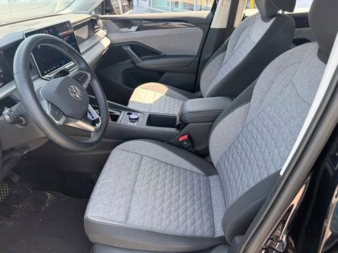 Certified 2025 Volkswagen Tiguan S FWD image 13