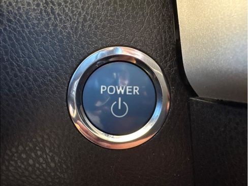 Used 2018 Toyota Highlander XLE image 21