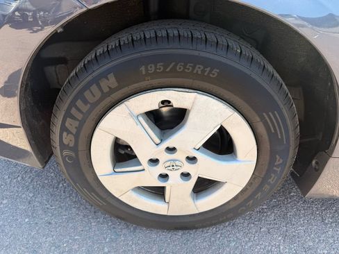Used 2011 Toyota Prius Two FWD image 10