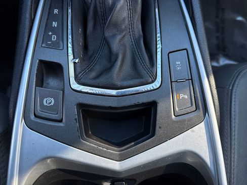 Used 2010 Cadillac SRX Luxury image 21