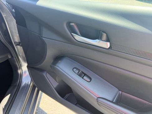 Used 2025 Nissan Altima 2.5 SV image 29