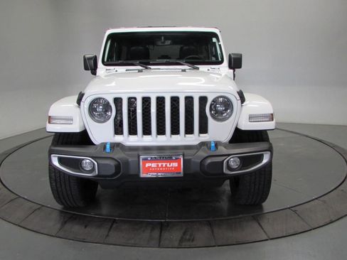 Used 2023 Jeep Wrangler Sahara image 2