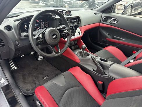 Used 2024 Nissan Z Performance w/ Floor Mat Package image 12