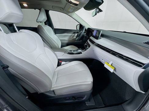 New 2026 INFINITI QX60 Luxe image 36