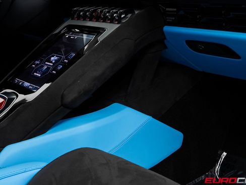 Used 2023 Lamborghini Huracan Tecnica image 34