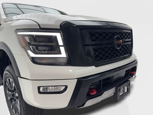 Used 2021 Nissan Titan PRO-4X AWD/4WD image 5
