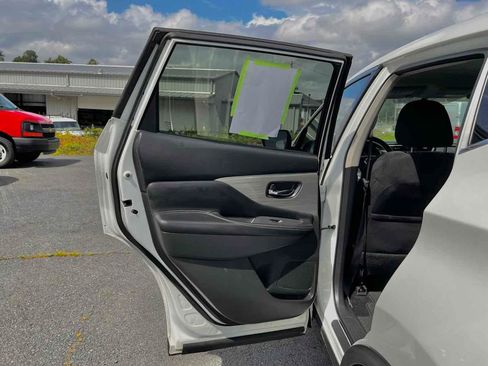 Used 2018 Nissan Murano S image 15