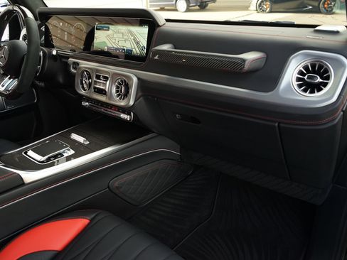 Used 2025 Mercedes-Benz G 63 AMG 4MATIC image 5