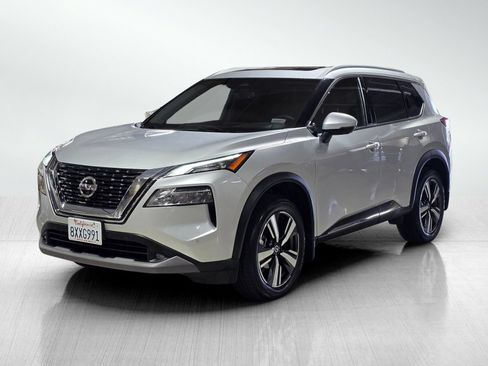 Used 2021 Nissan Rogue SL w/ Premium Package FWD image 3