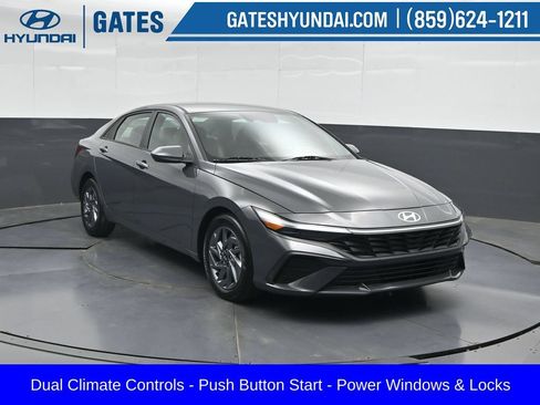 Certified 2024 Hyundai Elantra SEL FWD image 4