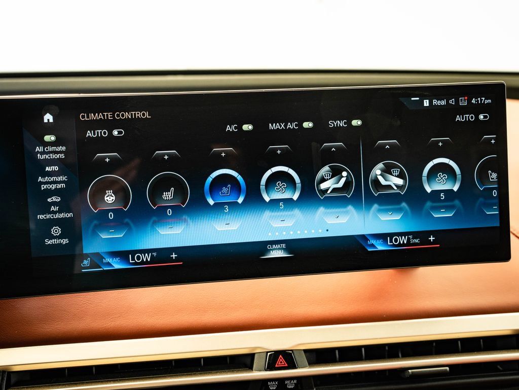 Used 2023 BMW iX xDrive50 w/ Sport Package AWD/4WD image 30