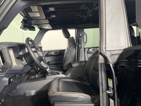 Used 2025 Ford Bronco Outer Banks w/ Sasquatch Package AWD/4WD image 23