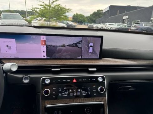 Certified 2025 Genesis GV80 2.5T Prestige AWD/4WD image 35