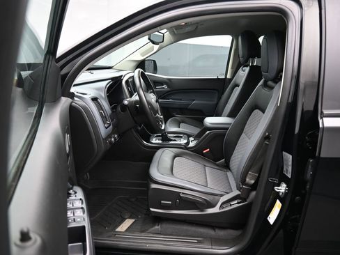 Used 2020 Chevrolet Colorado Z71 w/ Z71 Midnight Edition image 11