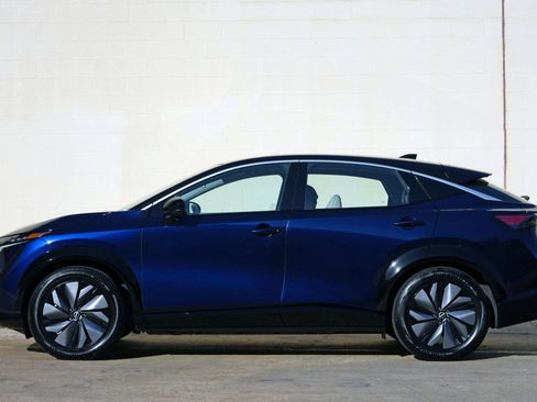 Used 2023 Nissan Ariya FWD image 8