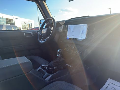 New 2025 Ford Bronco 4-Door w/ Sasquatch Package AWD/4WD image 12
