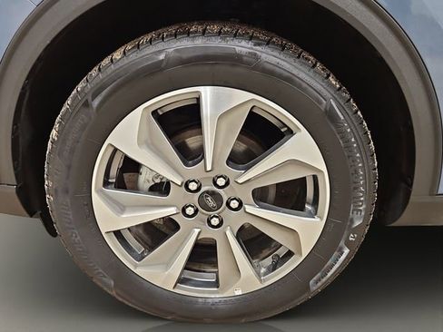 Certified 2025 Ford Escape Platinum AWD/4WD image 25