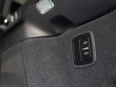 Used 2023 Porsche Macan GTS image 52