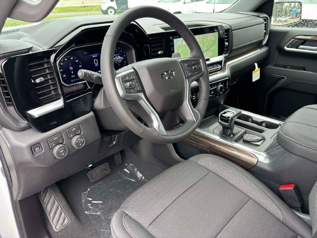 New 2026 Chevrolet Silverado 1500 RST w/ LPO, Dark Essentials Package AWD/4WD image 6