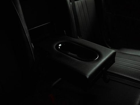 Used 2024 Volkswagen Tiguan SE image 13