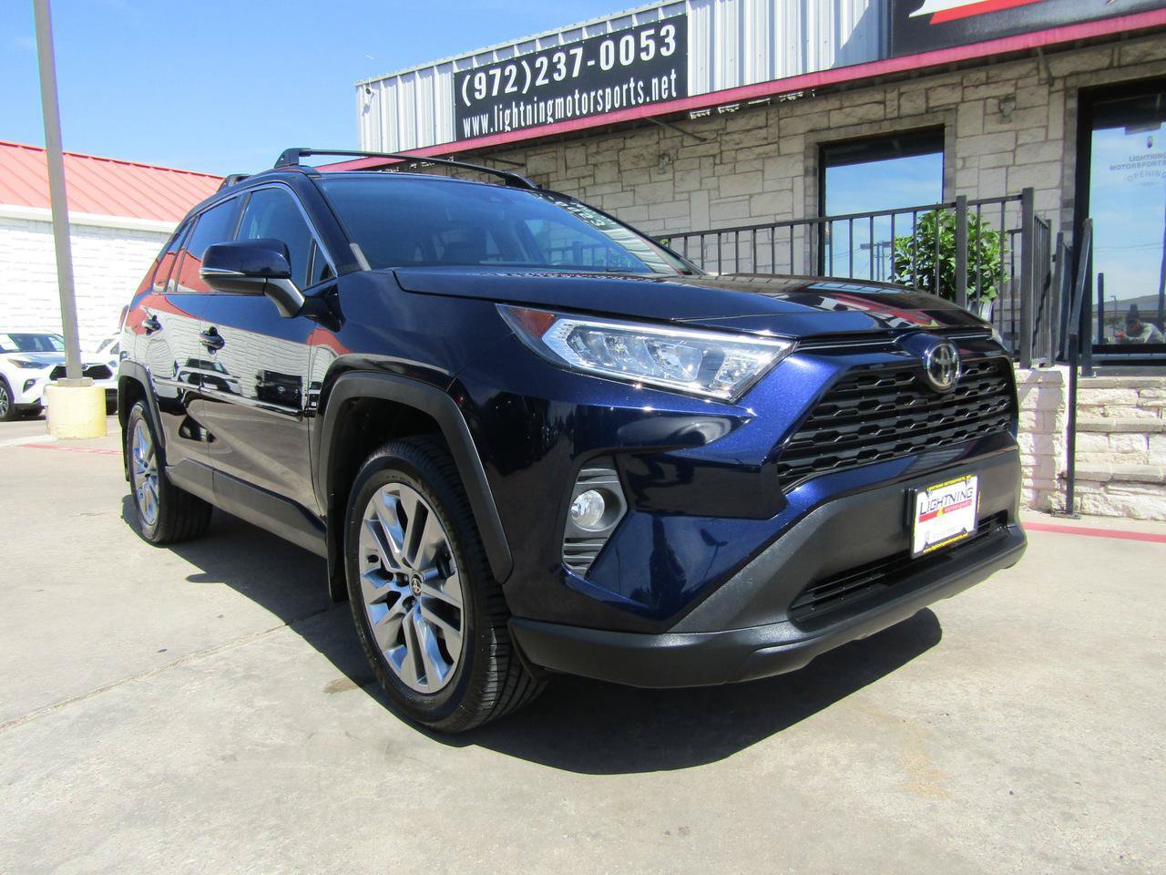 Used 2021 Toyota RAV4 XLE Premium FWD image 6