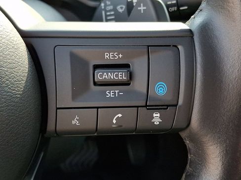 Used 2024 Nissan Rogue SV w/ SV Premium Package AWD/4WD image 23