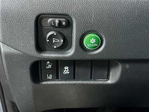 Used 2022 Honda Pilot Sport image 16