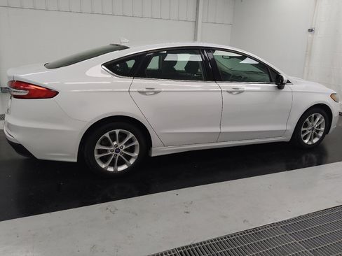 Used 2020 Ford Fusion SE FWD image 10