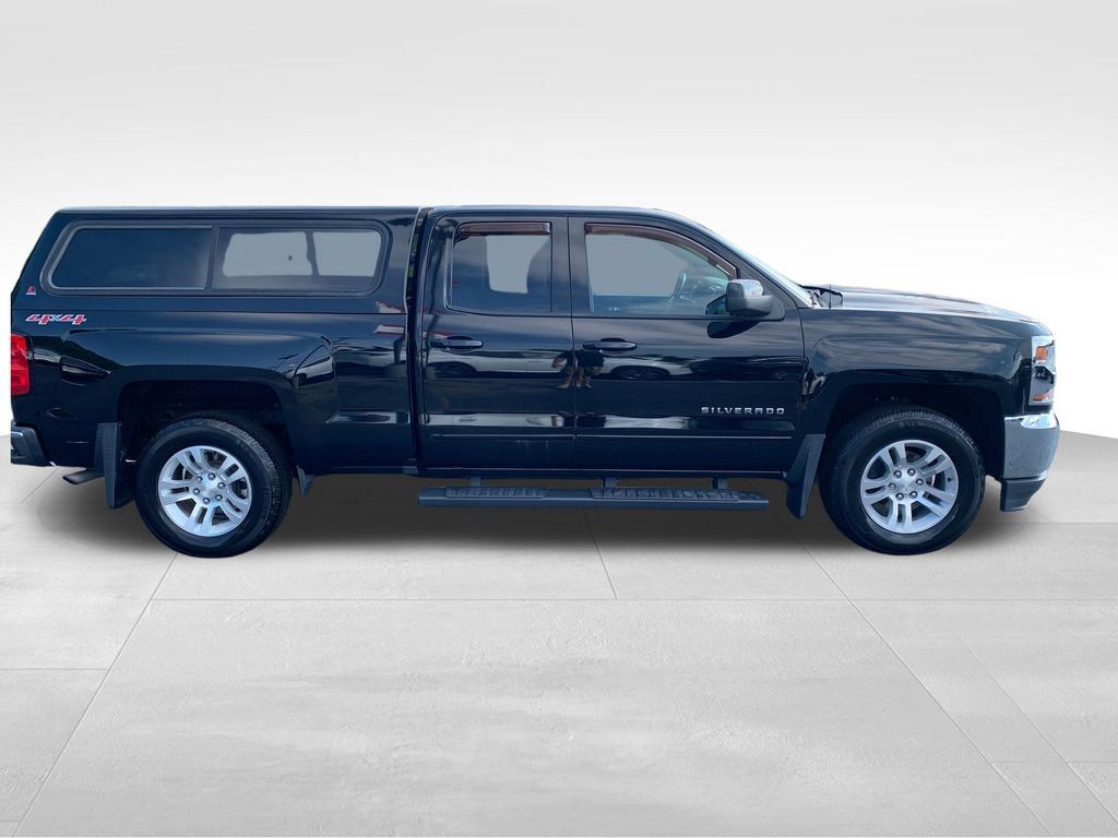Used 2016 Chevrolet Silverado 1500 LT w/ All Star Edition AWD/4WD image 6