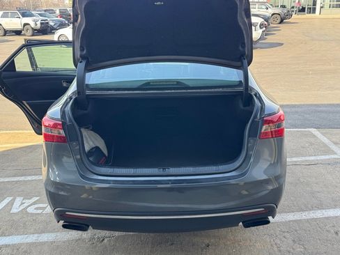 Used 2016 Toyota Avalon XLE Premium image 17