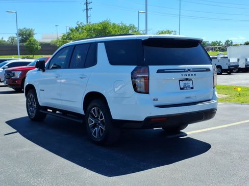 Used 2021 Chevrolet Tahoe Z71 w/ Luxury Package AWD/4WD image 5