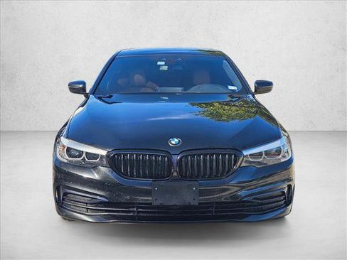 Used 2019 BMW 530i w/ Convenience Package image 2