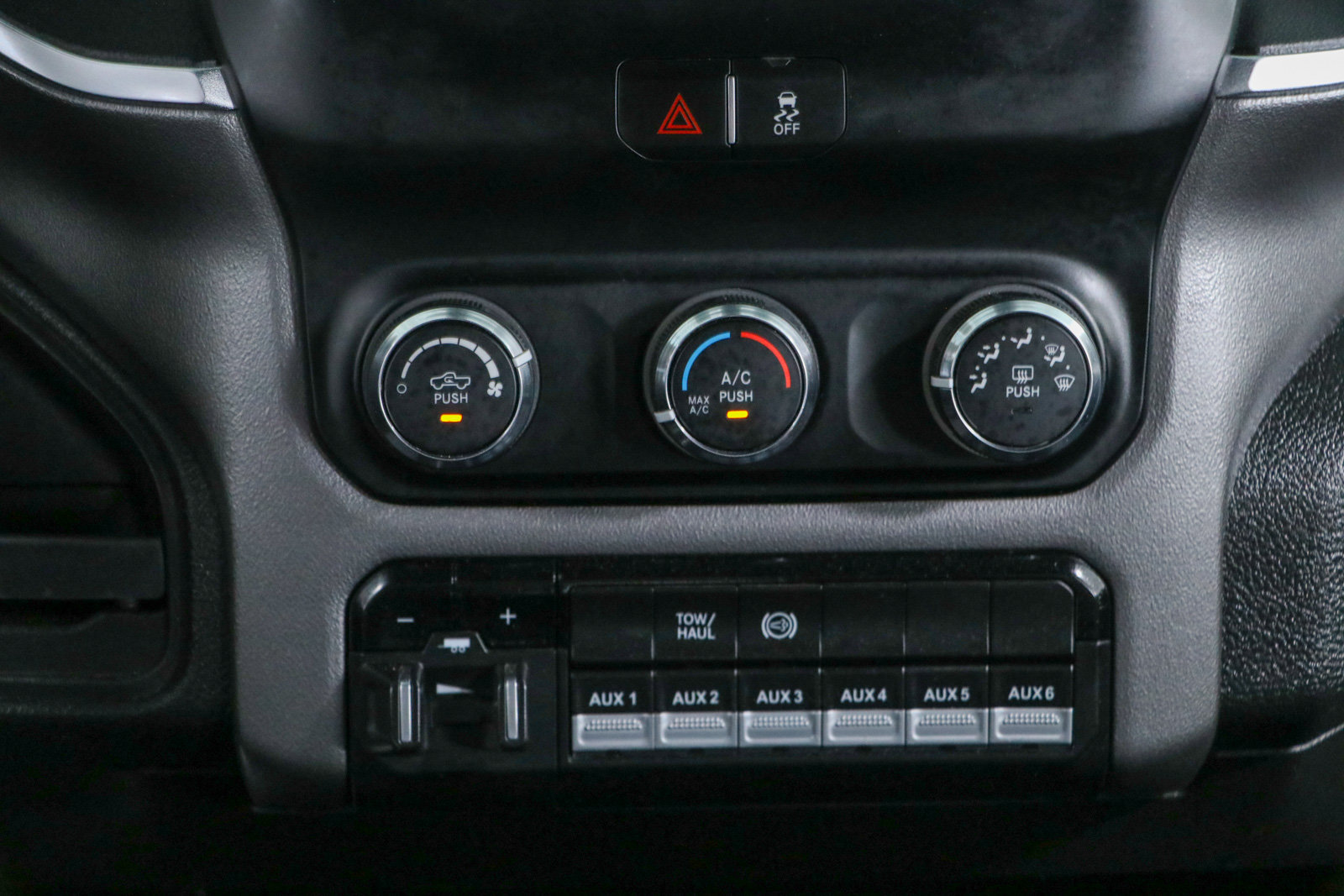 Used 2024 RAM 3500 SLT w/ Quick Order Package 2YG SLT AWD/4WD image 19