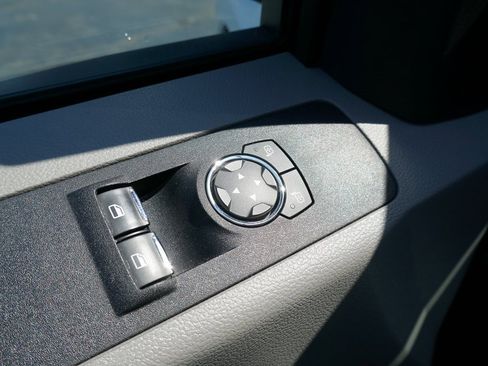 Used 2022 Ford F350 XL w/ Power Equipment Group image 19