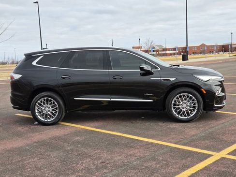 Used 2023 Buick Enclave Avenir w/ Avenir Technology Package image 2