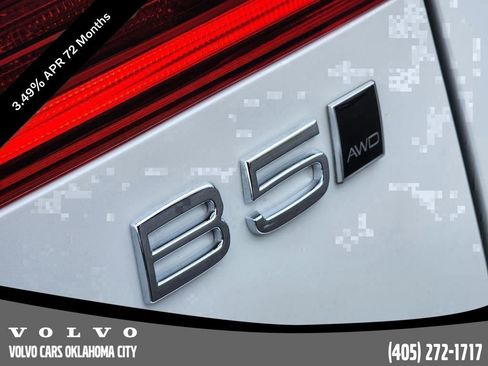 Used 2026 Volvo XC60 B5 Plus w/ Protection Package Premier image 9