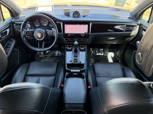 Used 2023 Porsche Macan AWD/4WD image 27