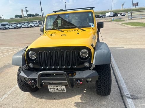 Used 2015 Jeep Wrangler Sport AWD/4WD image 2