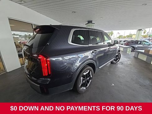 Used 2025 Kia Telluride S FWD image 6
