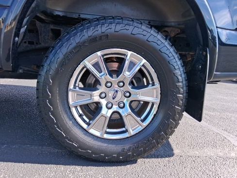 Used 2017 Ford F150 Lariat AWD/4WD image 4
