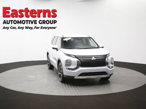 Used 2024 Mitsubishi Outlander SE AWD/4WD image 52