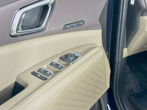 New 2026 Kia Carnival EX image 21