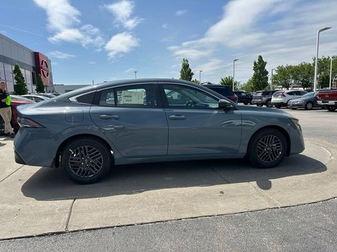 New 2026 Nissan Sentra SV FWD image 8
