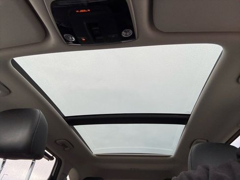 Certified 2023 Kia Sorento S w/ Panoramic Sunroof Package image 13
