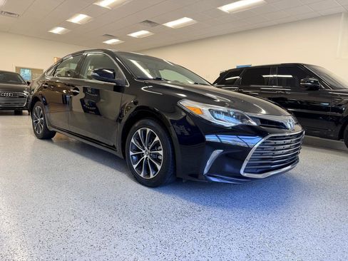 Used 2016 Toyota Avalon XLE Premium image 13