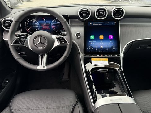 New 2026 Mercedes-Benz GLC 300 image 27