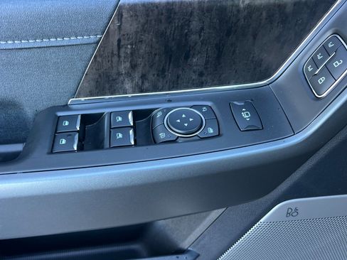 Used 2025 Ford F250 Lariat w/ Chrome Package image 11